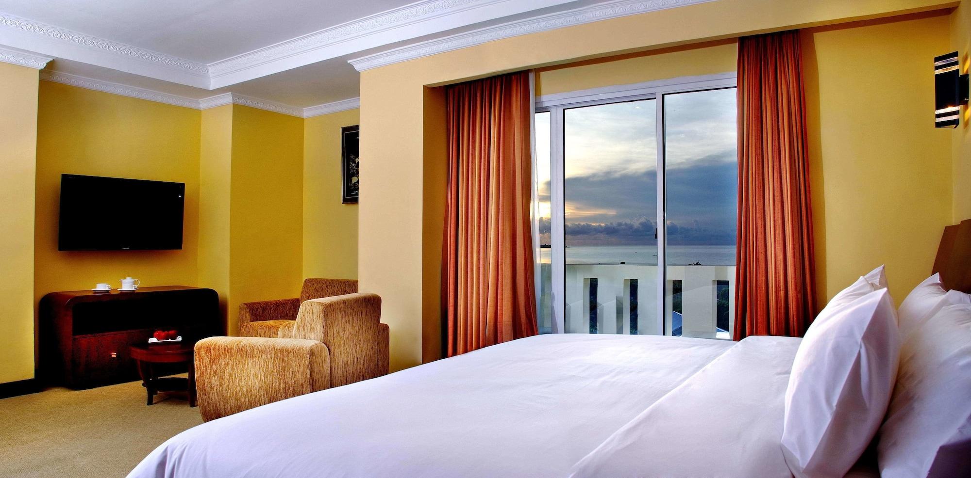 Aston Niu Manokwari Hotel&Conference Center Esterno foto