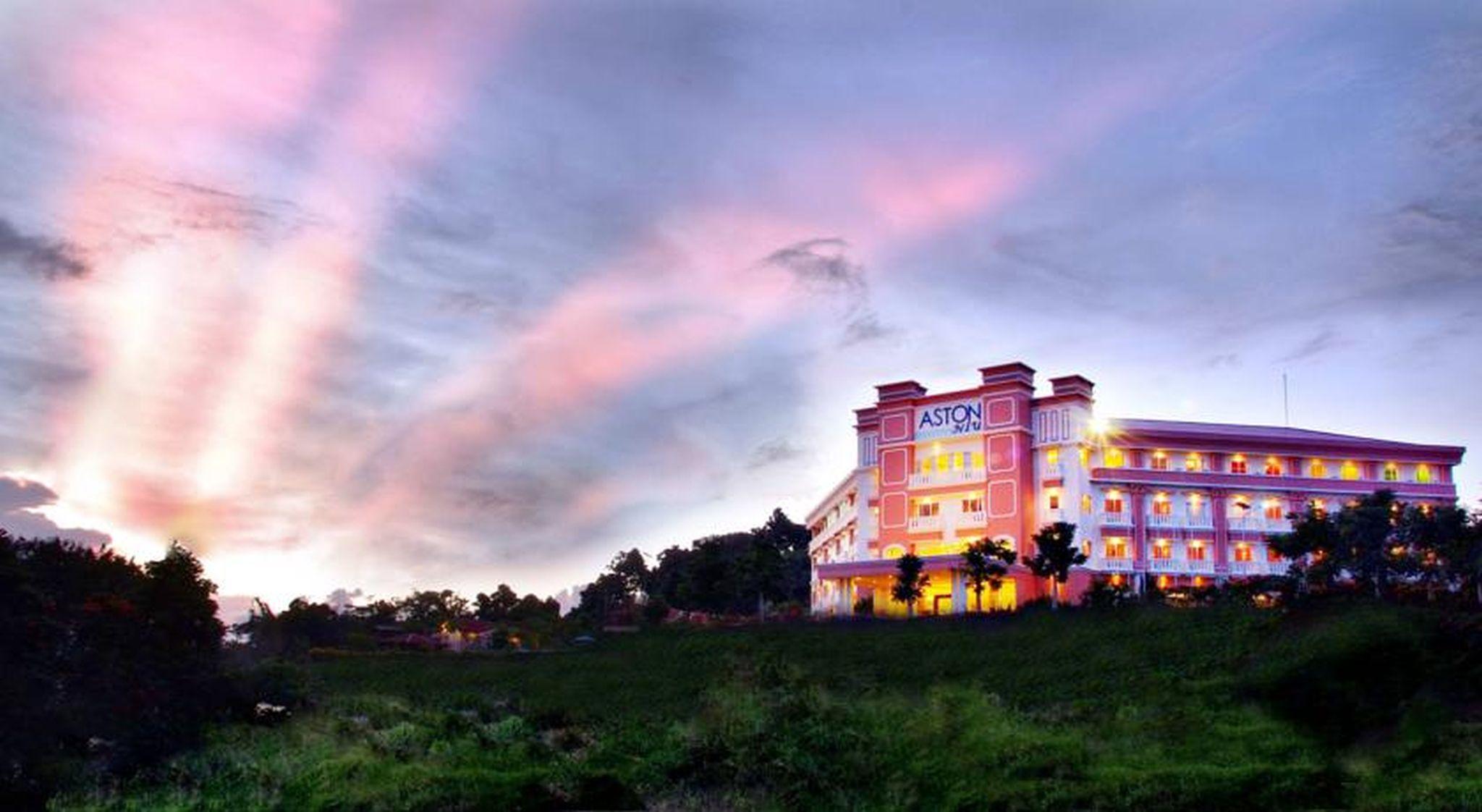 Aston Niu Manokwari Hotel&Conference Center Esterno foto