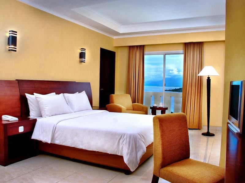 Aston Niu Manokwari Hotel&Conference Center Esterno foto