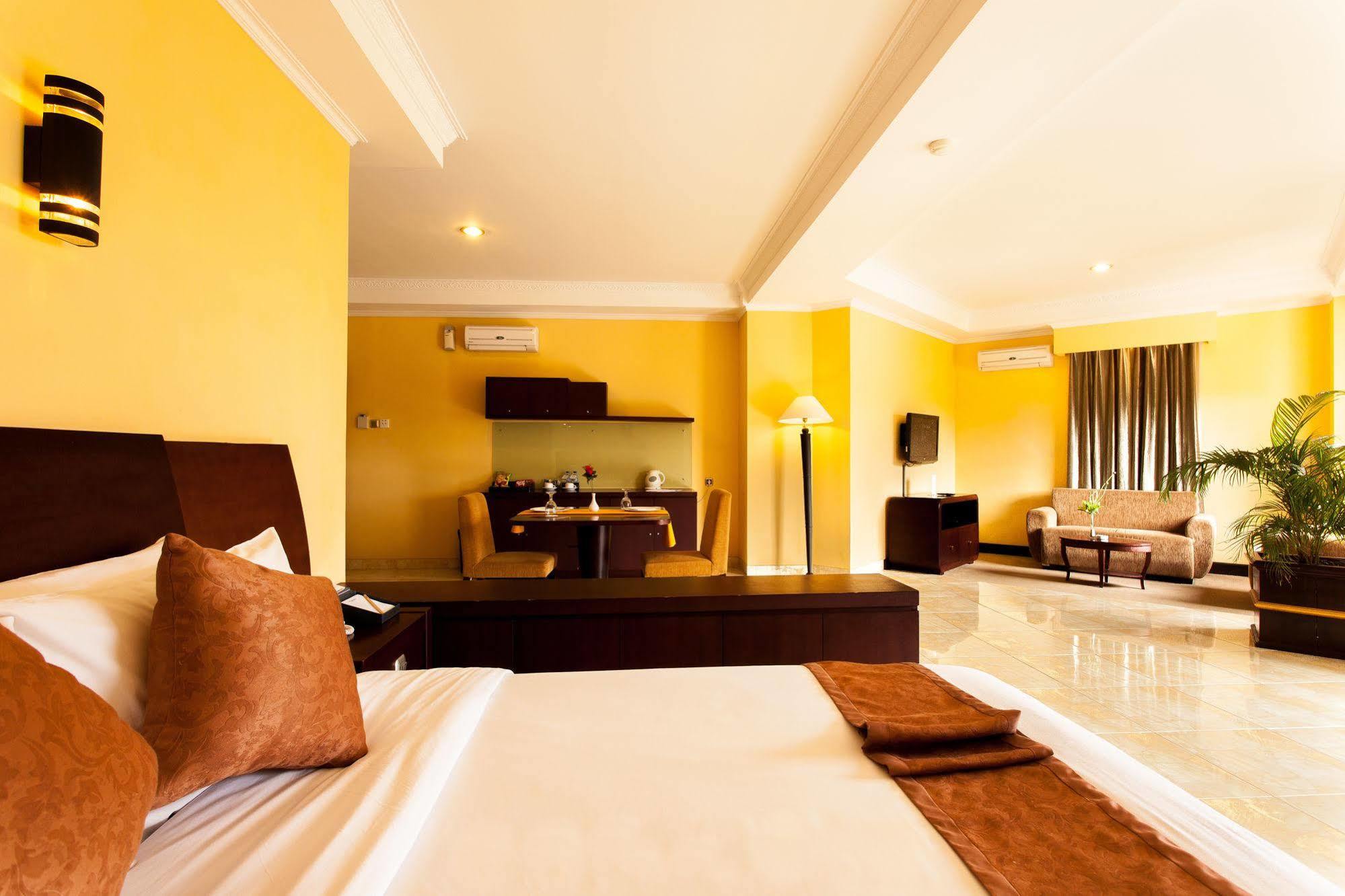 Aston Niu Manokwari Hotel&Conference Center Esterno foto