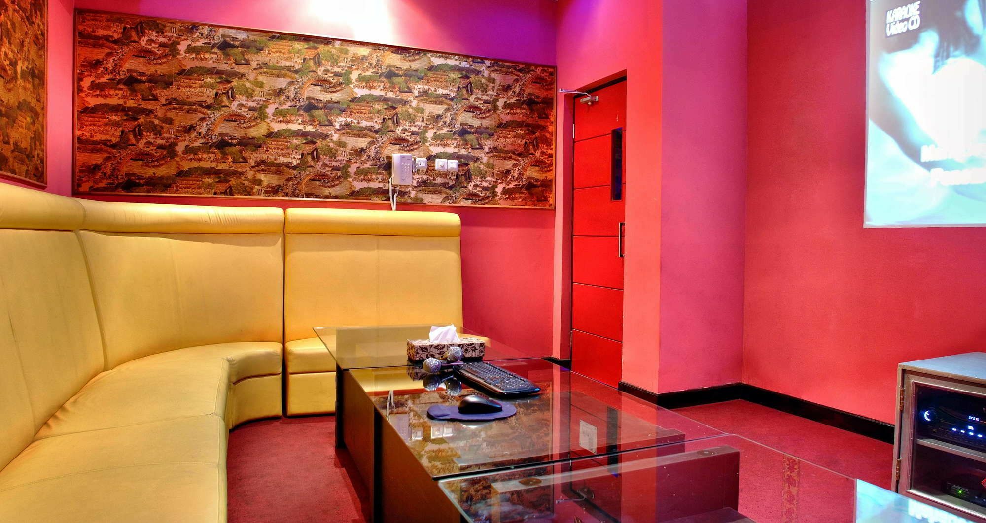 Aston Niu Manokwari Hotel&Conference Center Esterno foto