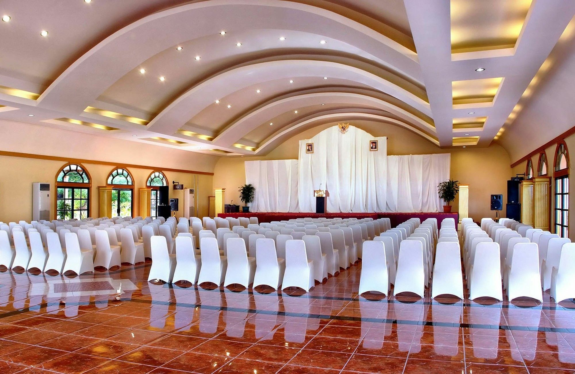 Aston Niu Manokwari Hotel&Conference Center Esterno foto