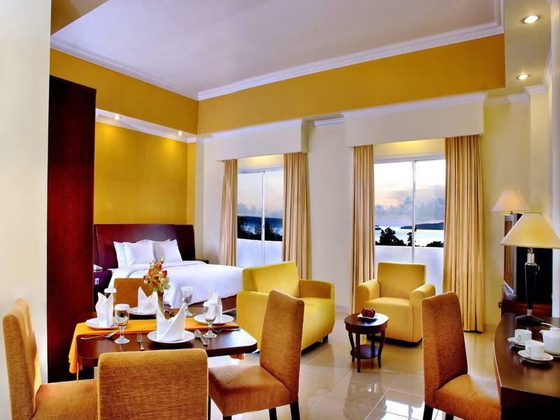Aston Niu Manokwari Hotel&Conference Center Esterno foto