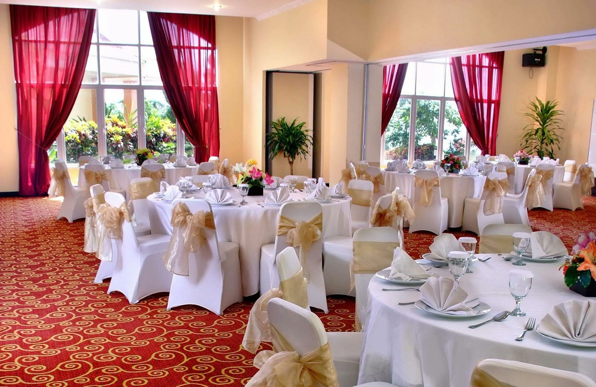 Aston Niu Manokwari Hotel&Conference Center Esterno foto